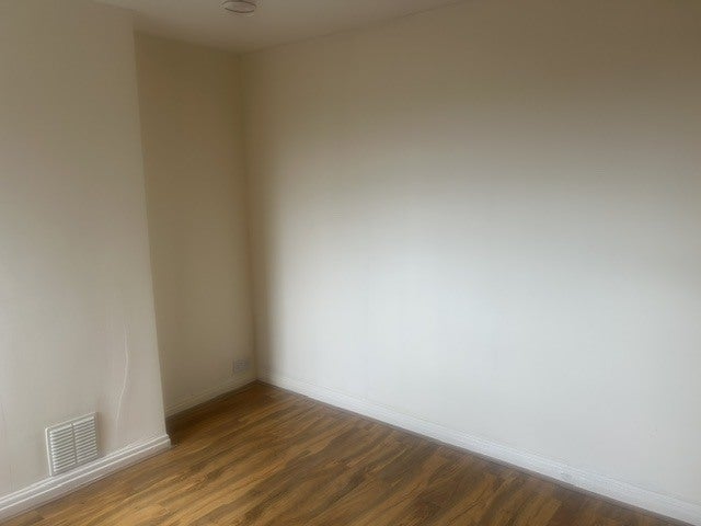 Flat Ruislip Road in London
