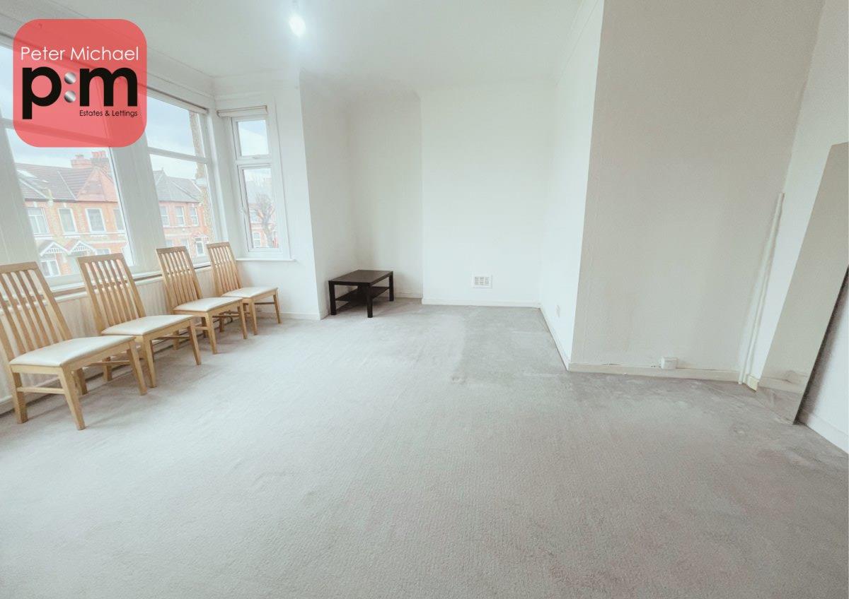 Flat Brownlow Road in London