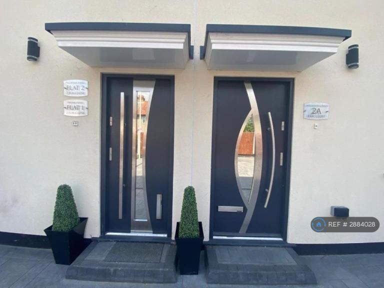 House Elm Close in Greater London