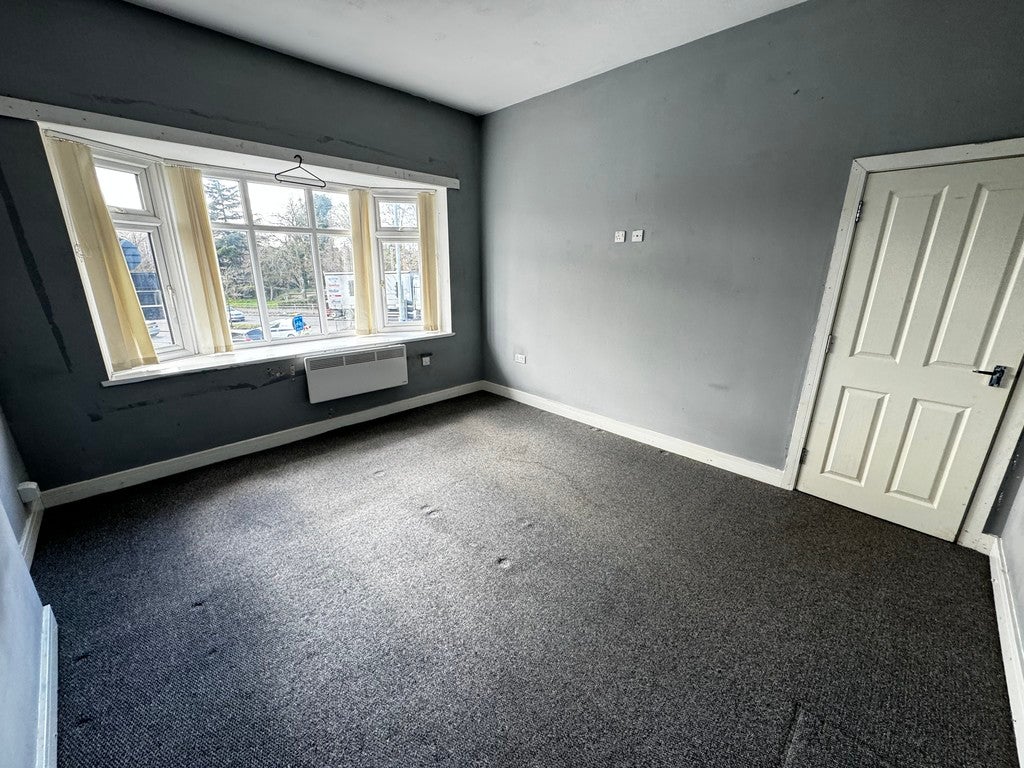 Flat Penn Road in Wolverhampton