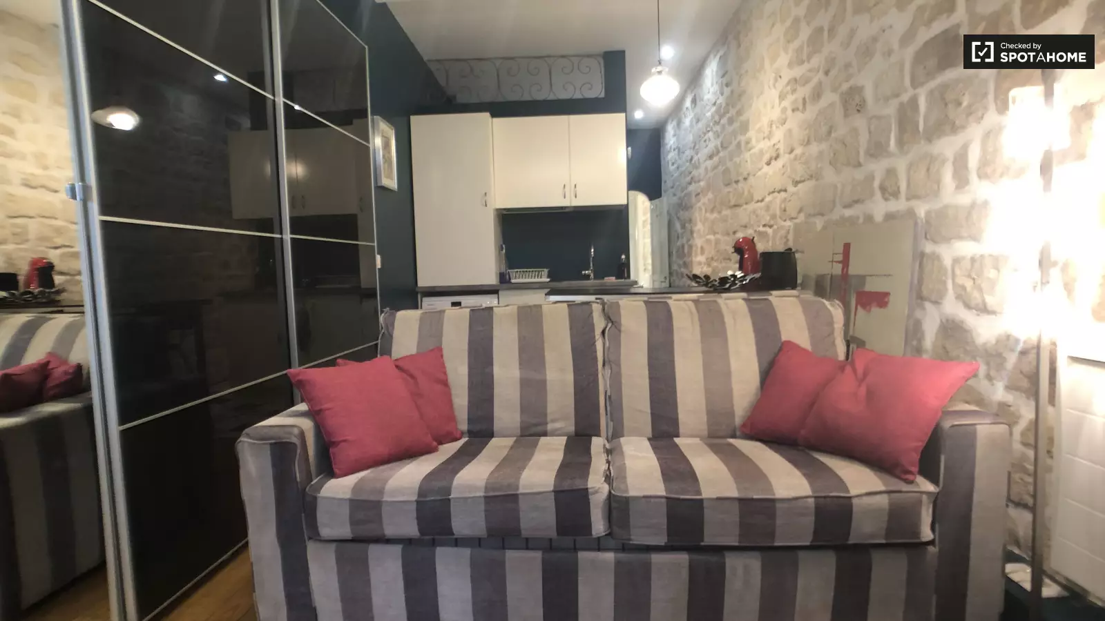 Flat Rue Lamarck in Paris