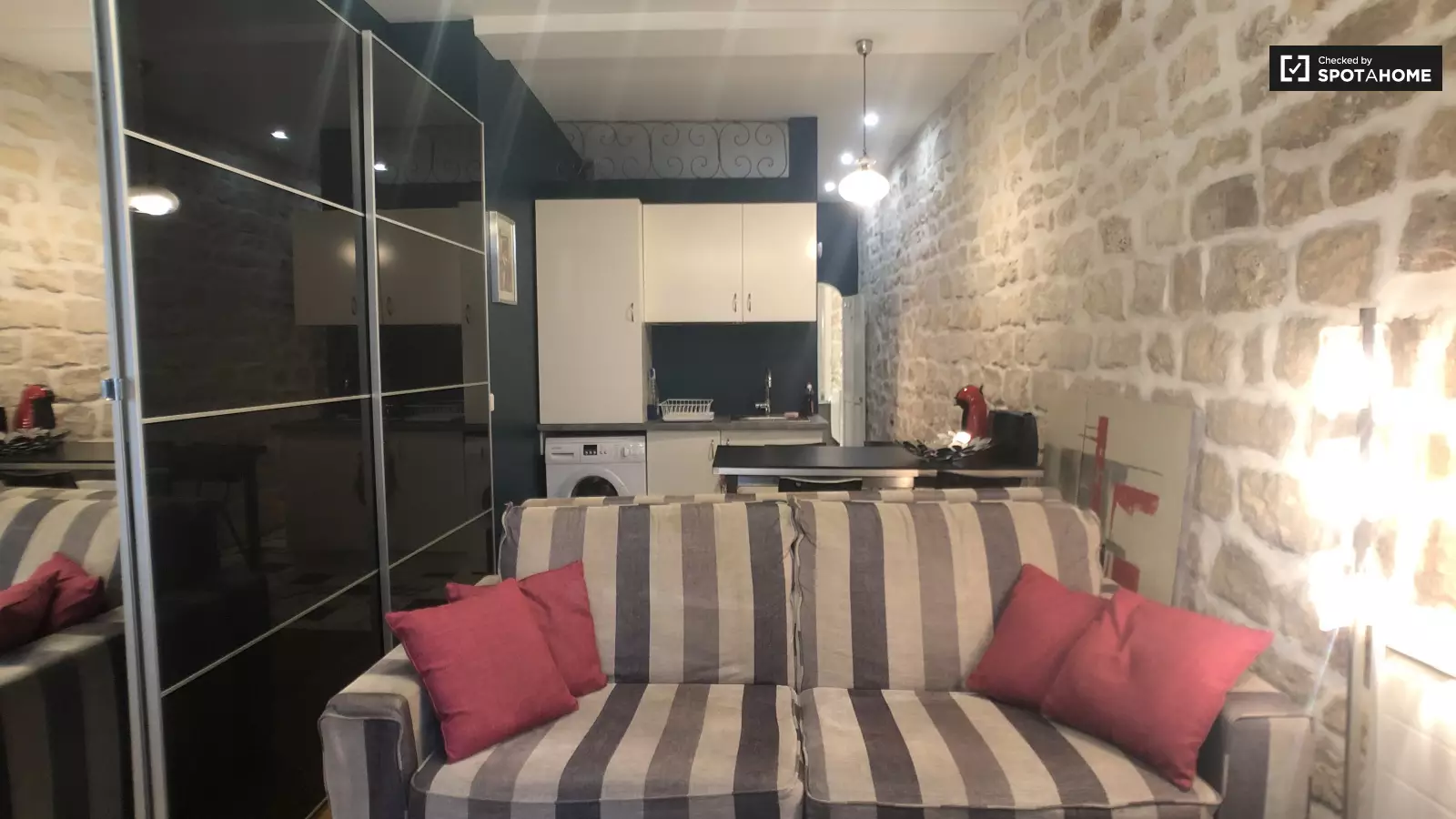 Flat Rue Lamarck in Paris