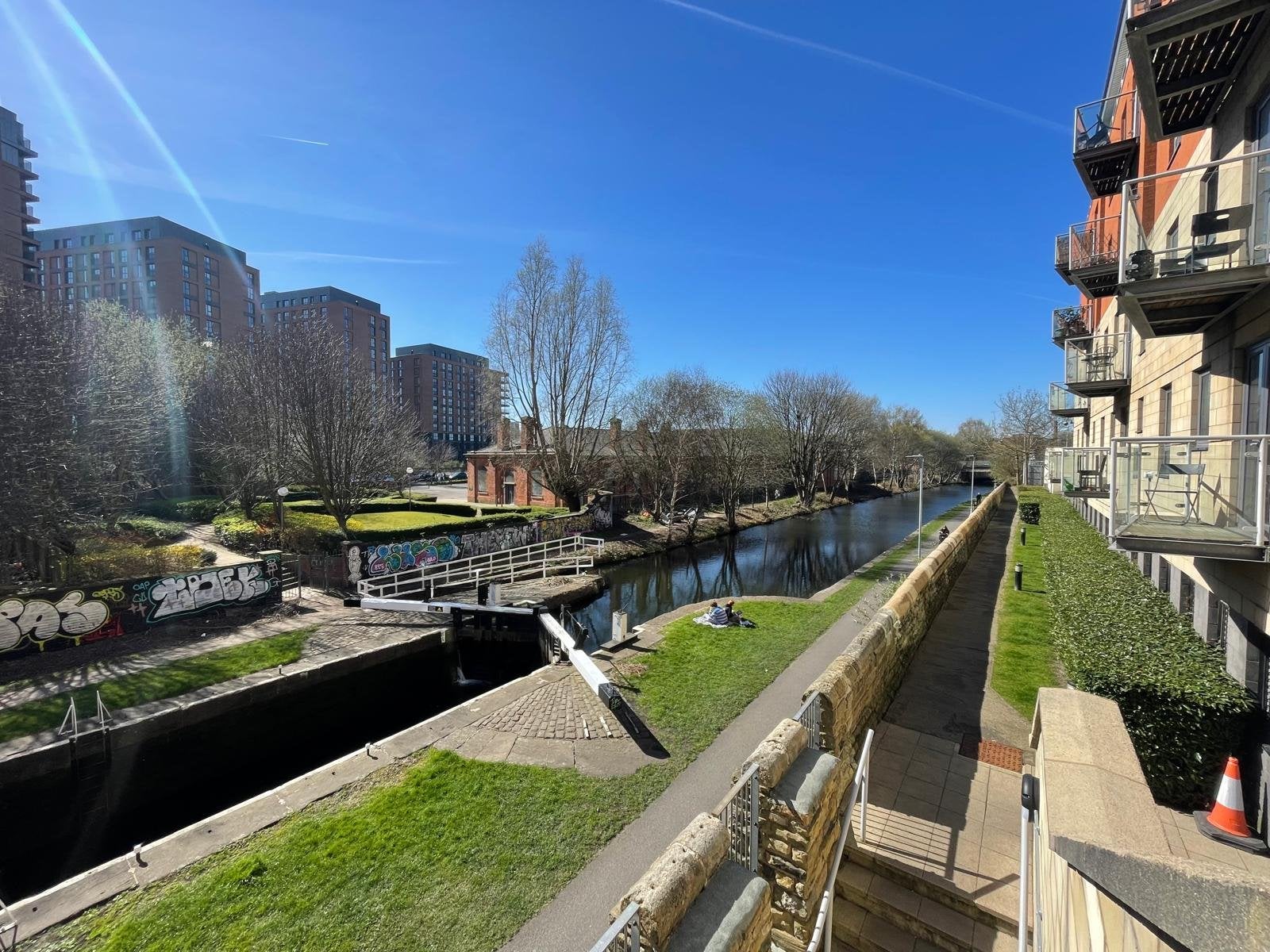 Flat Aire Valley Towpath in Leeds