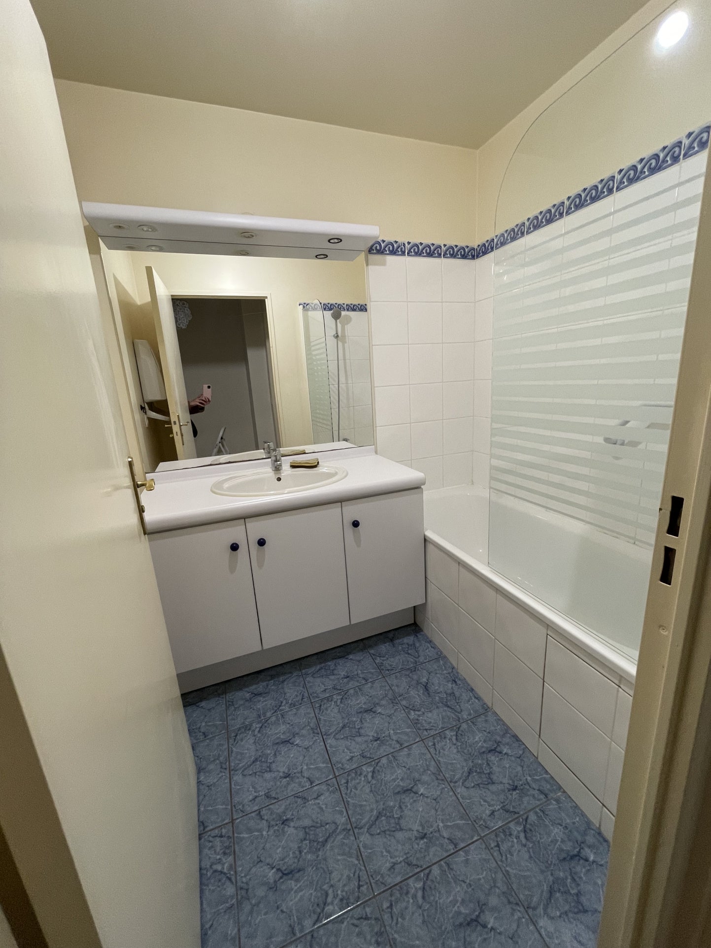 Flat Rue Marius Jacotot in Puteaux