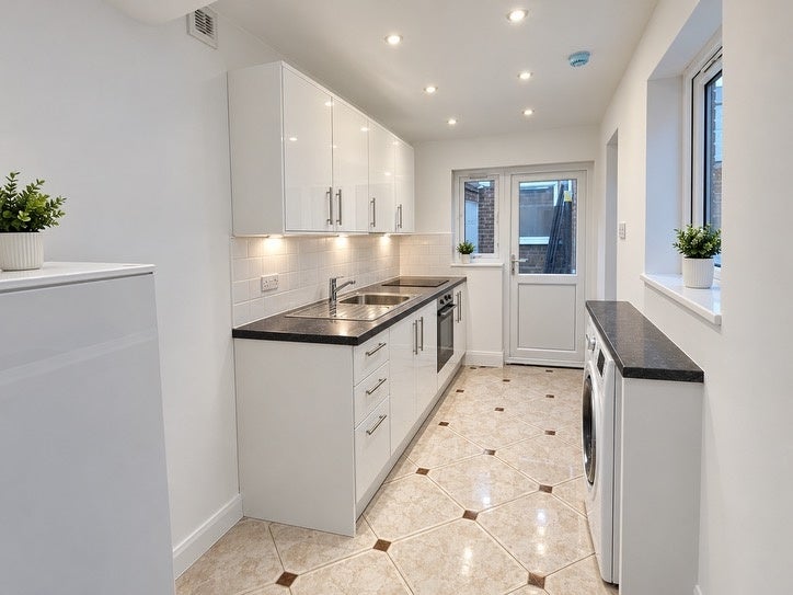 Flat Eglinton Road in Greater London