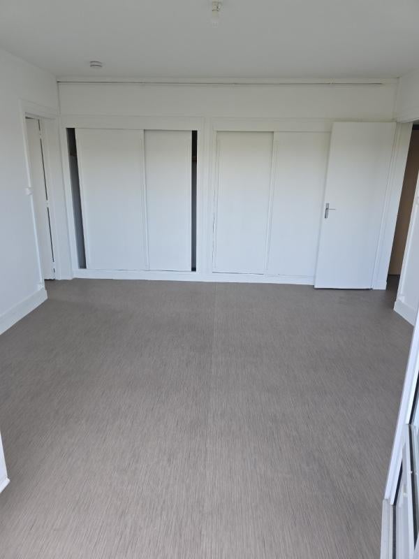 Appartement Rue Louis Hanot à Charleville-Mézières