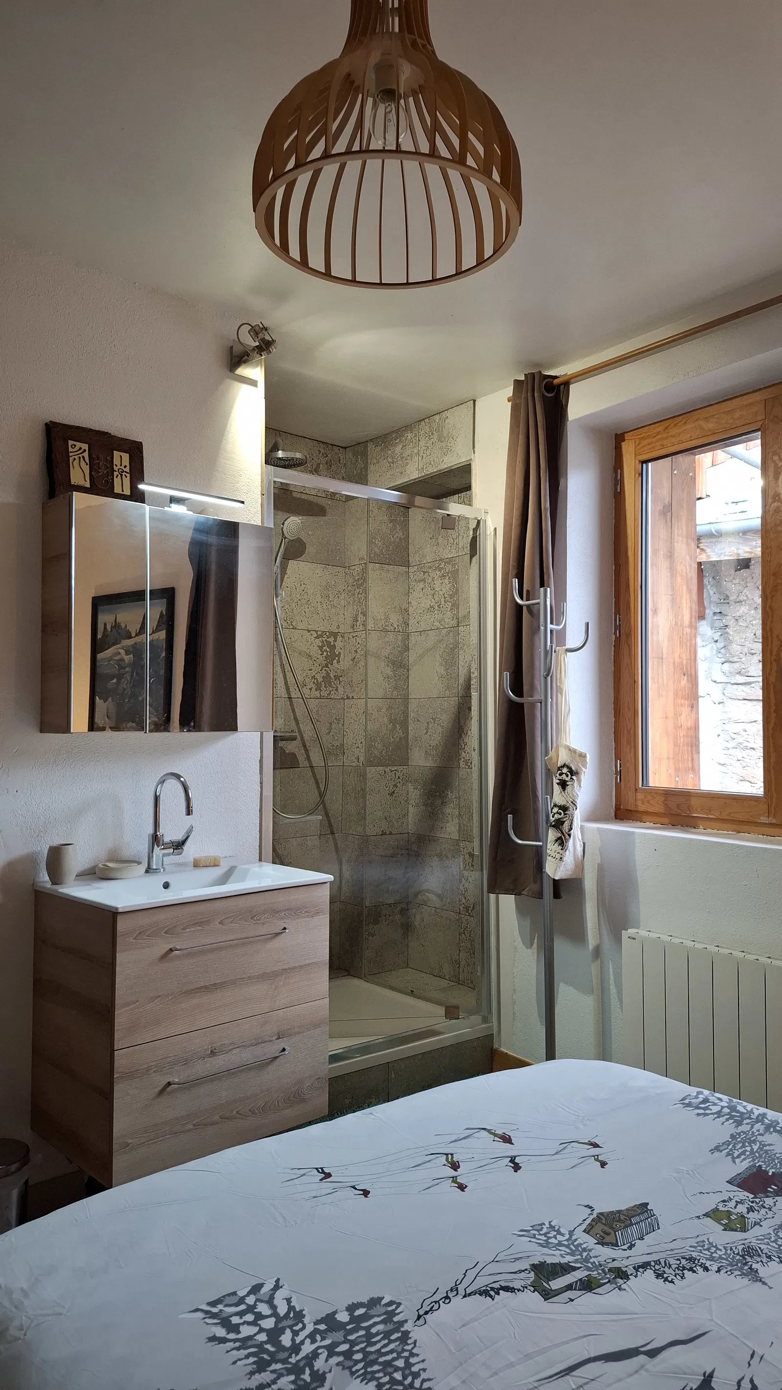 Room D 117 in Salins-Fontaine