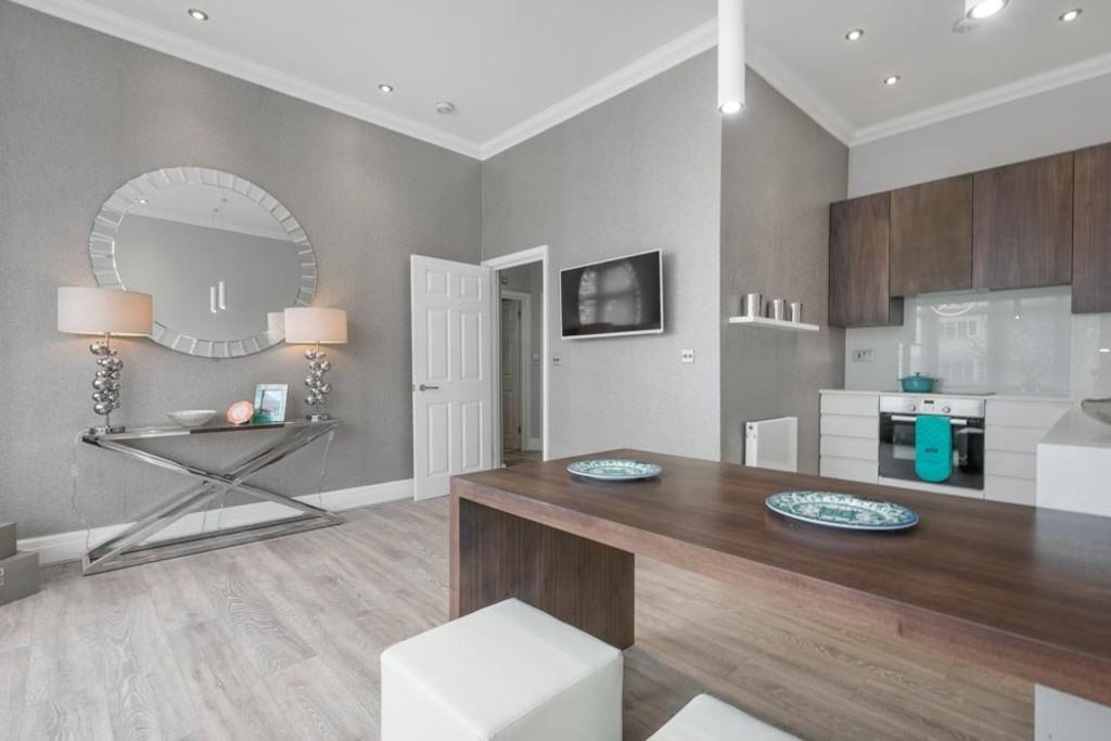 Flat Dartmouth Road in Greater London