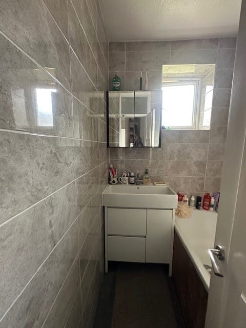 Flat Hopton Road in Greater London