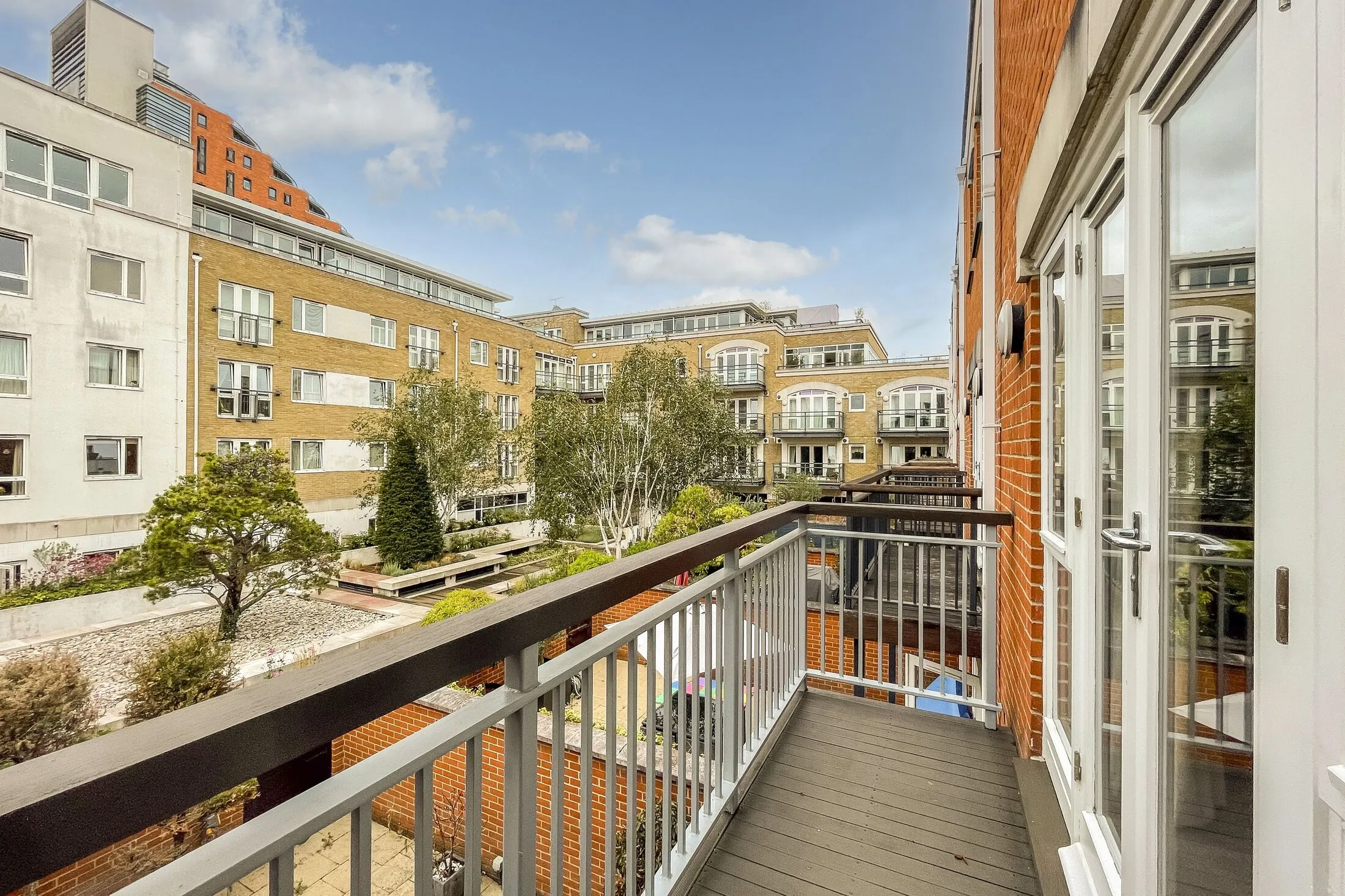 House Deodar Road in Greater London
