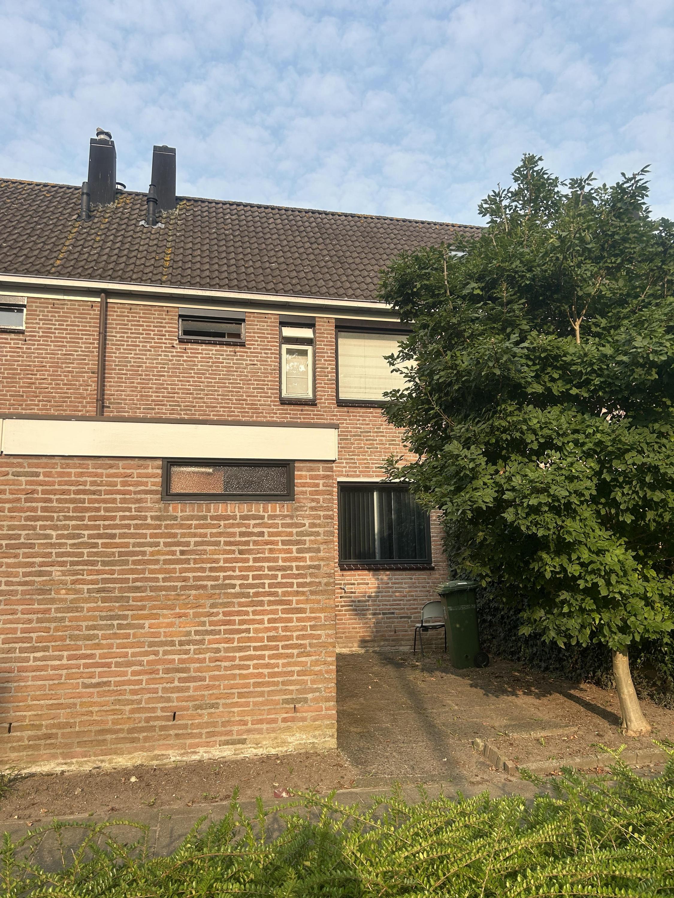 Tussenwoning te koop: de Zandkampen 80, Zaltbommel