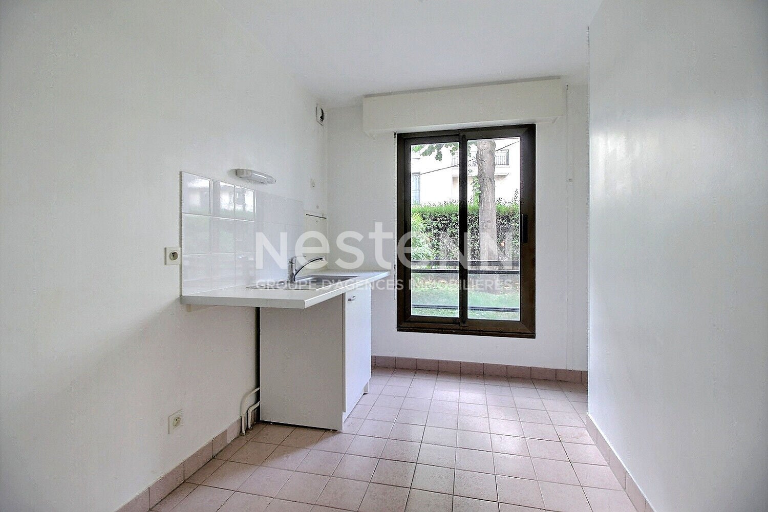 Flat Rue Marius Aufan in Levallois-Perret