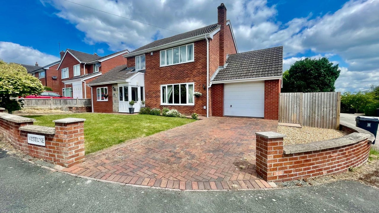 House Leckwith Avenue in Cardiff County
