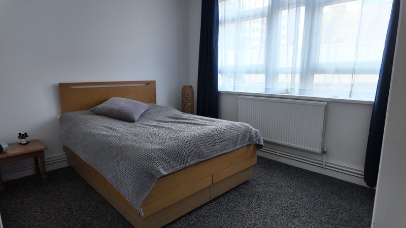 Room Lothair Road North in Greater London