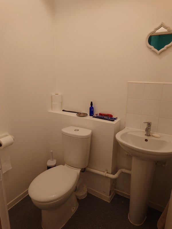 Room Lothair Road North in Greater London