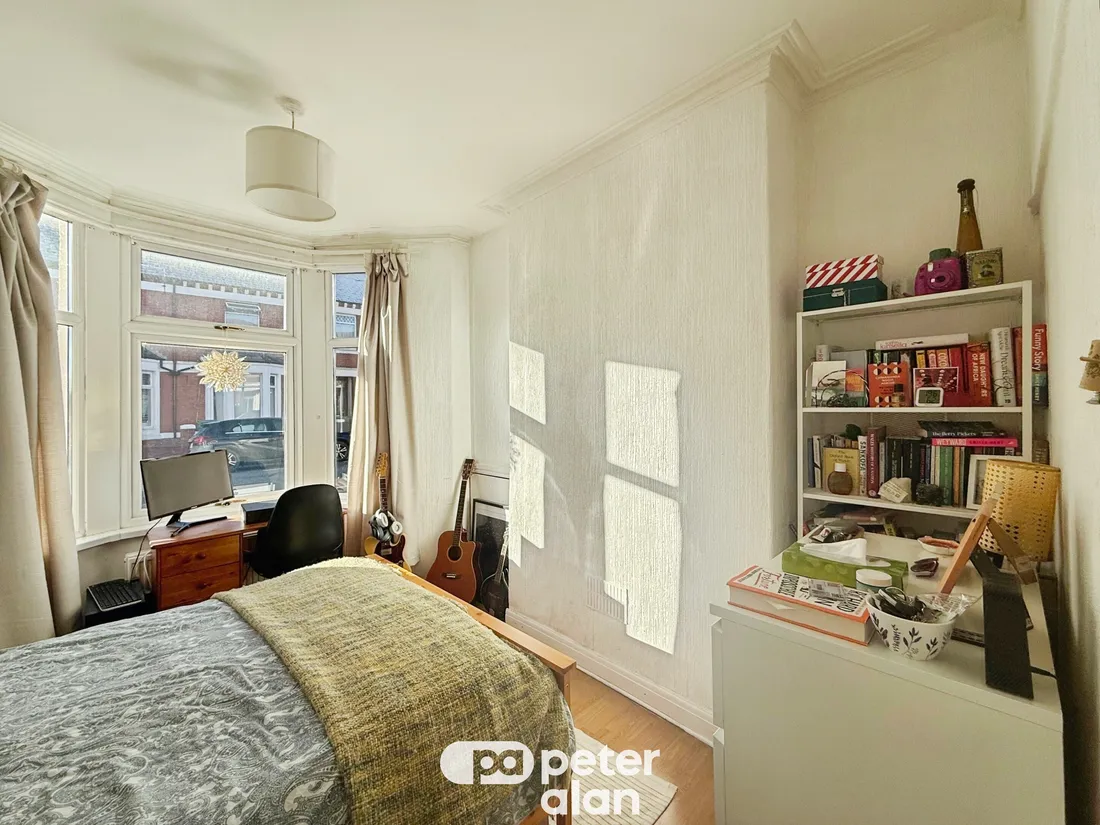 Flat Cwmdare Street in Cardiff