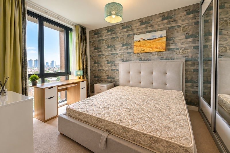 Room Williamsburg Plaza in Greater London