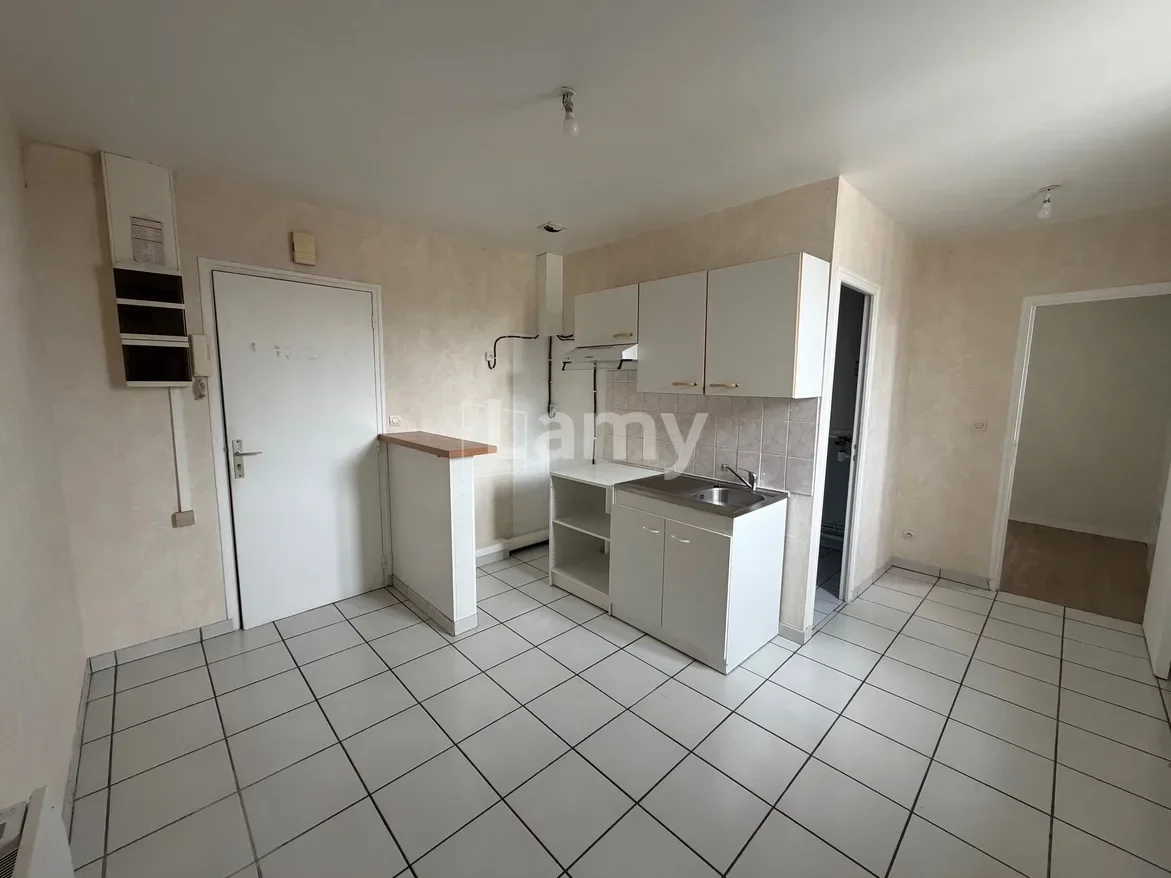 Flat Rue du Port in Creil