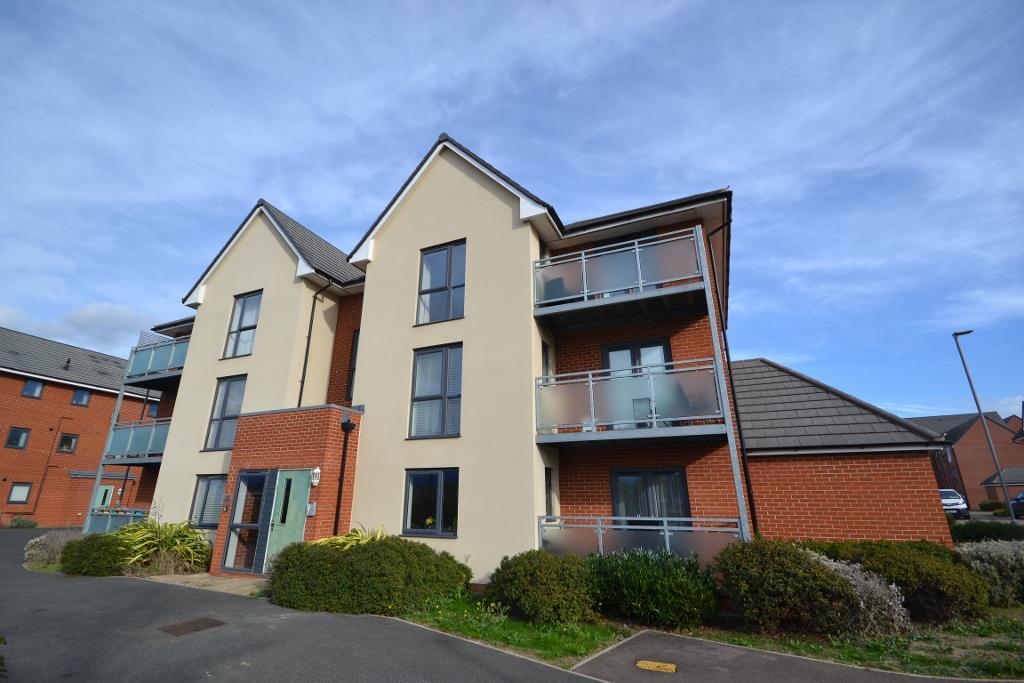 Flat Fullers Ground in Milton Keynes