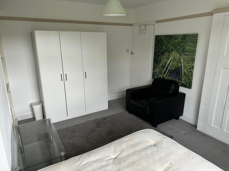 Room Saint Johns Road in Windsor