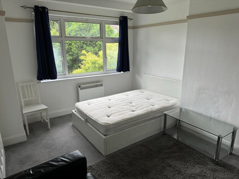 Room Saint Johns Road in Windsor