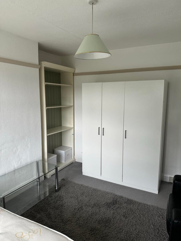 Room Saint Johns Road in Windsor