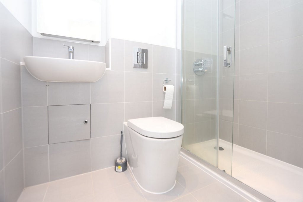 Room Globe Road in Greater London