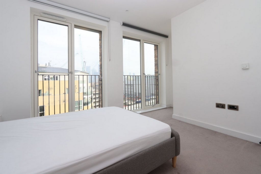 Room Globe Road in Greater London