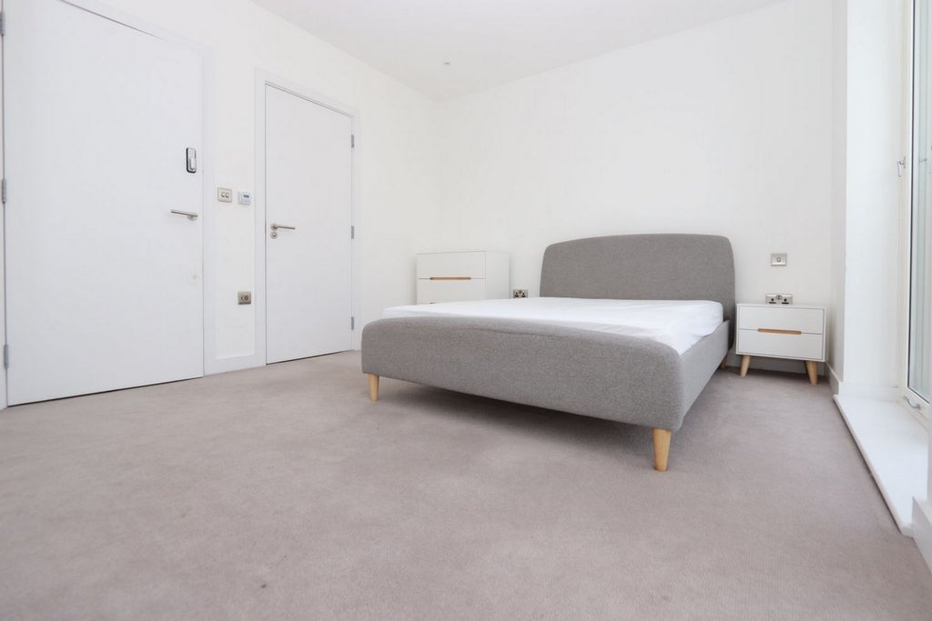 Room Globe Road in Greater London