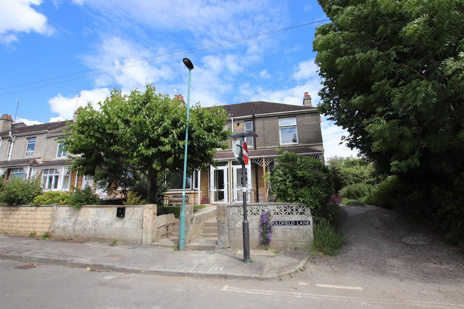 House First Avenue in Bath