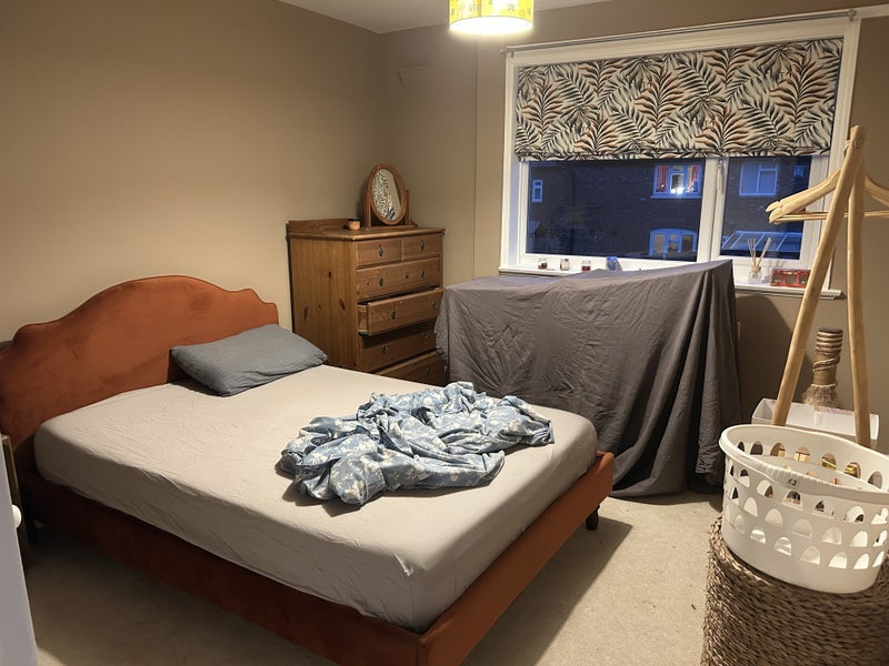 Room Barlow Hall Road in Manchester