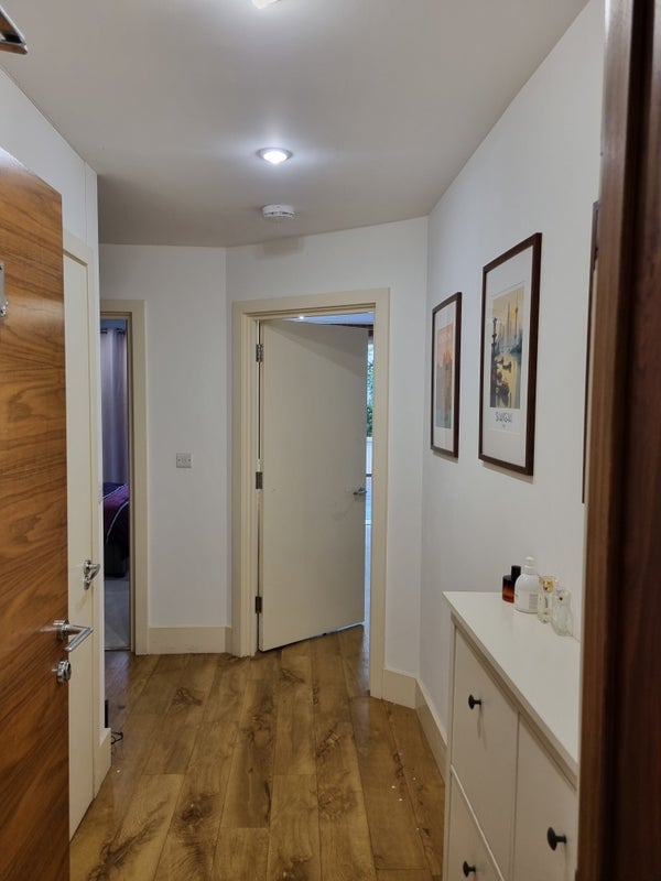 Flat Duke of Wellington Avenue in Greater London