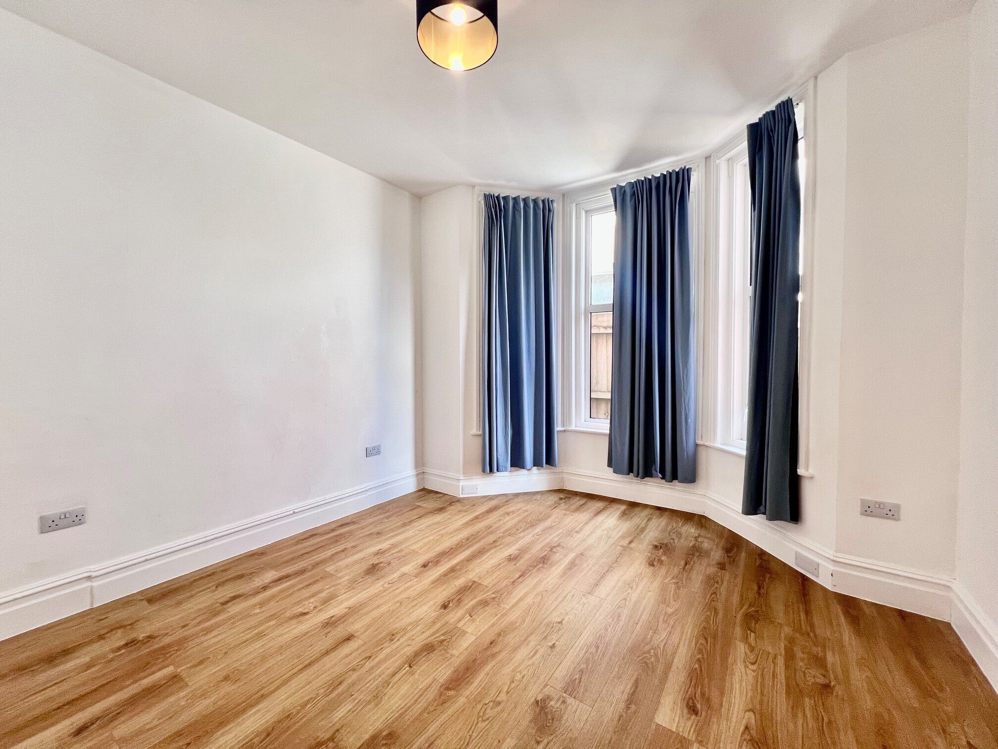 Flat Adeline Road in Bournemouth