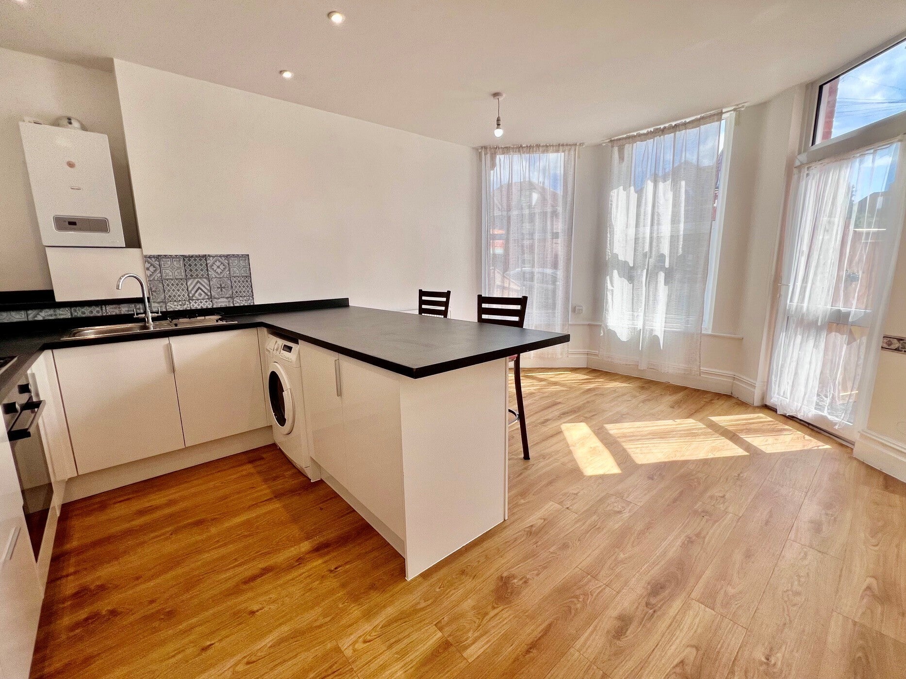 Flat Adeline Road in Bournemouth