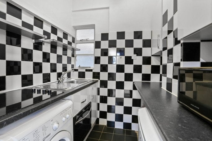 Flat Palace Gardens Terrace in Greater London