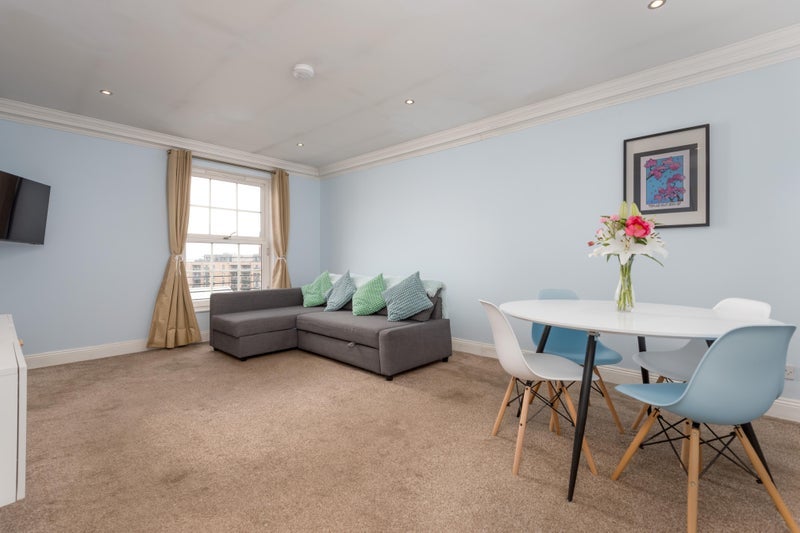 Room East London Street in City of Edinburgh