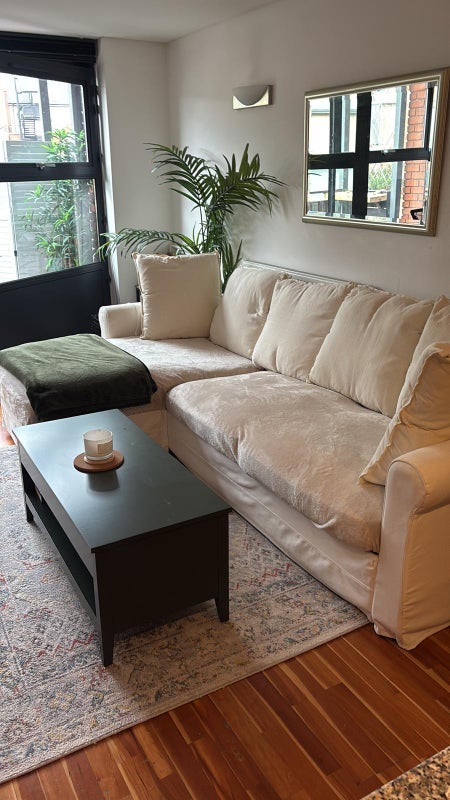 Flat Britton Street in Greater London