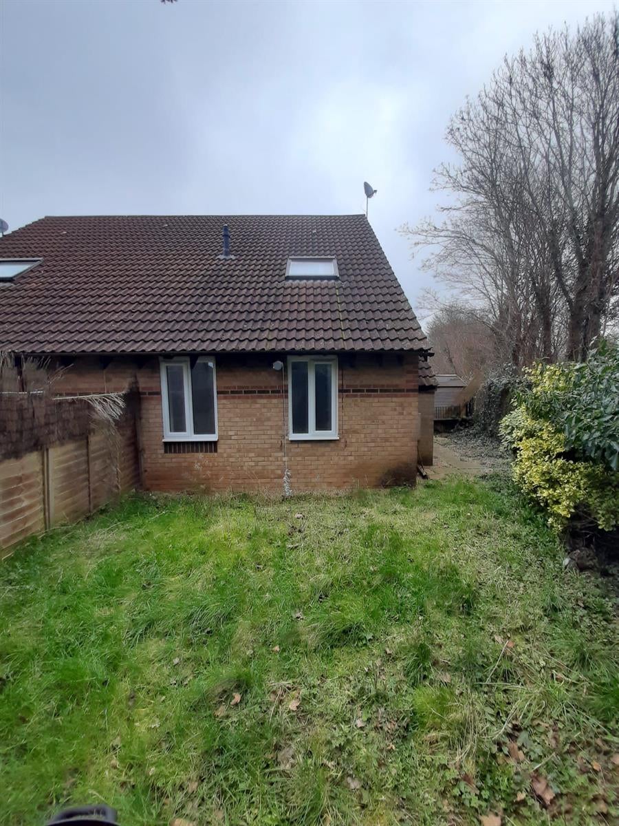 House Hornbeam Road in Cherwell District