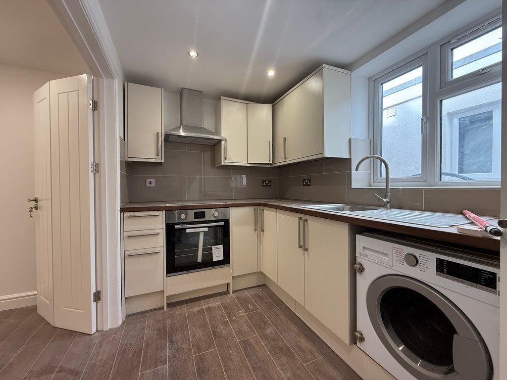Flat Montague Waye in Greater London
