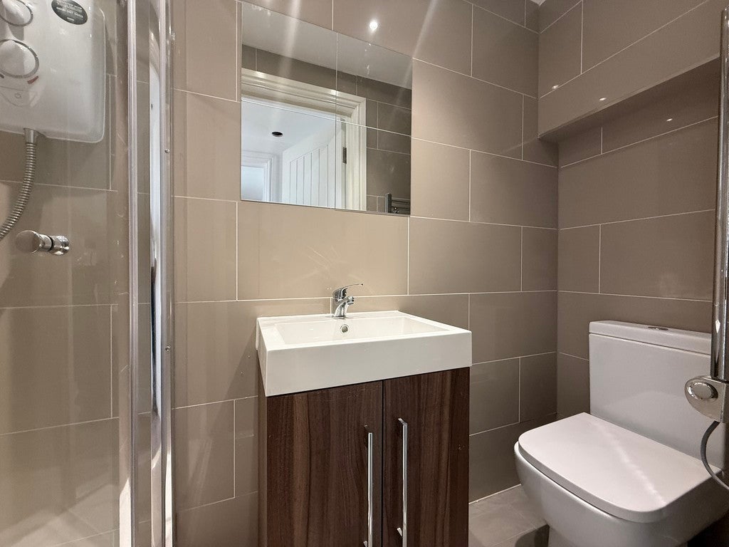 Flat Montague Waye in Greater London
