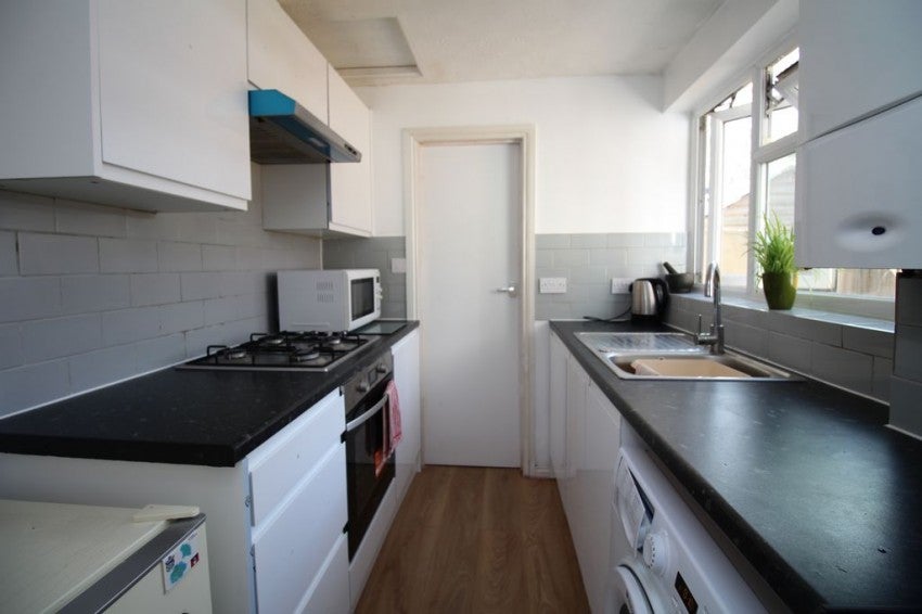 Flat Priory Street in Tonbridge and Malling
