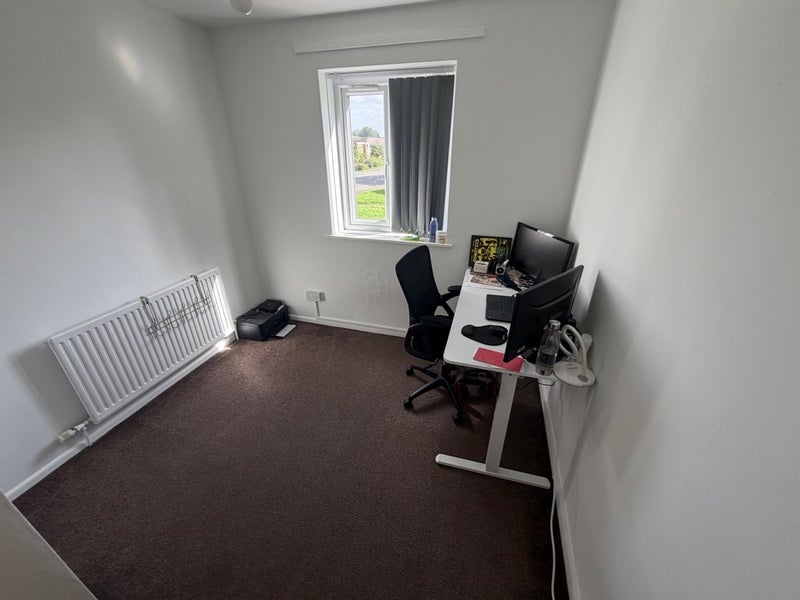Room Mayfield Close in Royal Leamington Spa