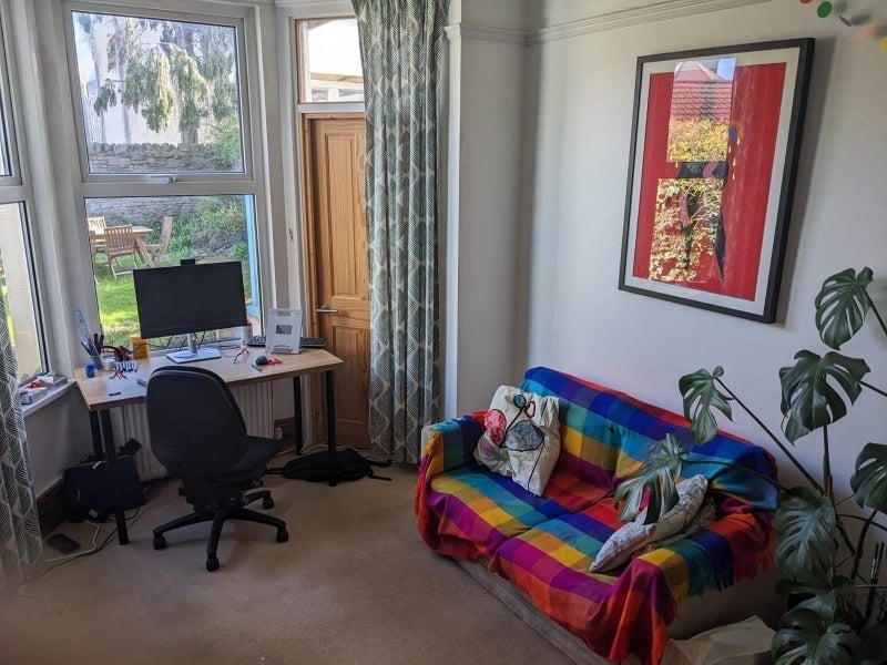 Room Lancashire Road in Bristol