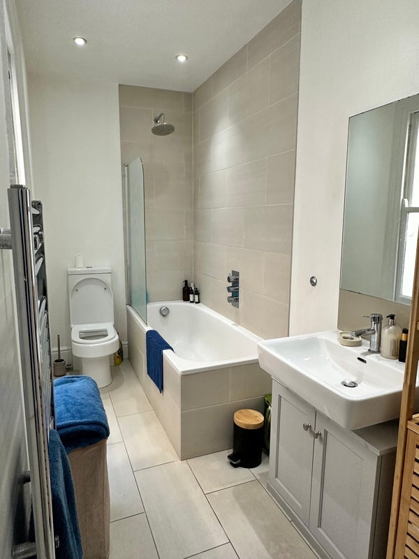 Room Stephendale Road in Greater London