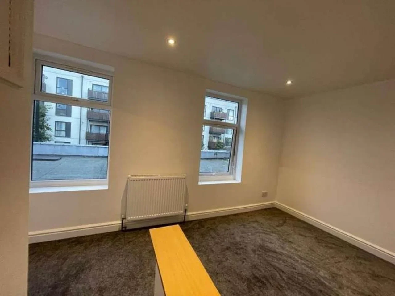 Flat Devonshire Road in Greater London