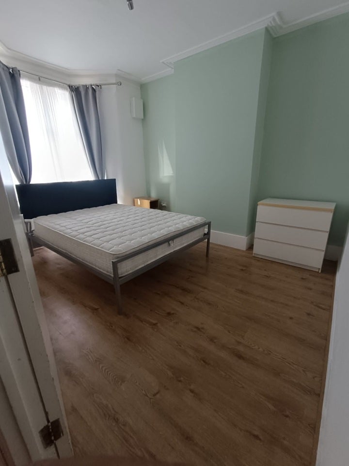 Room Wythes Road in Greater London