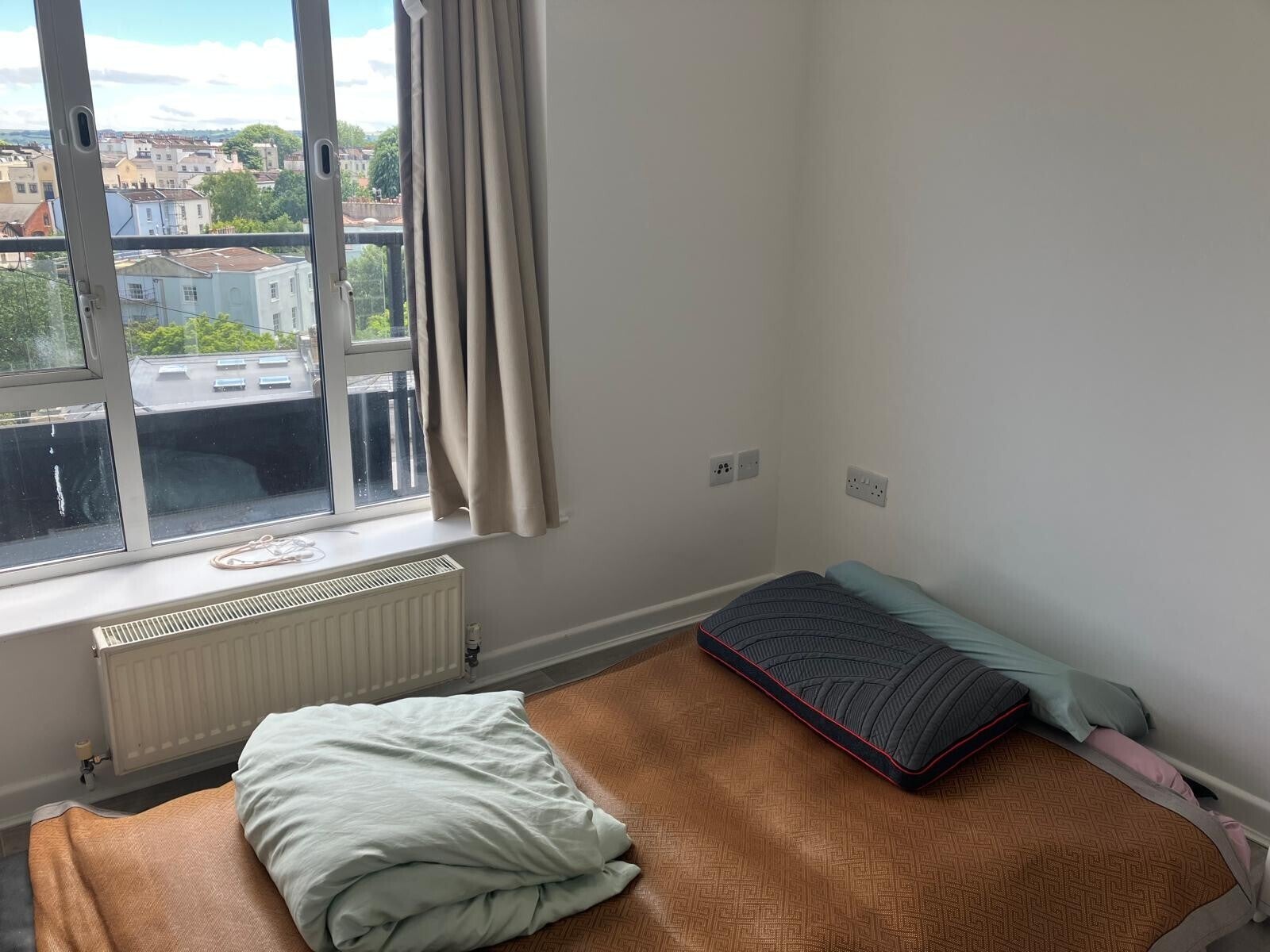 Flat Queen's Road in Bristol