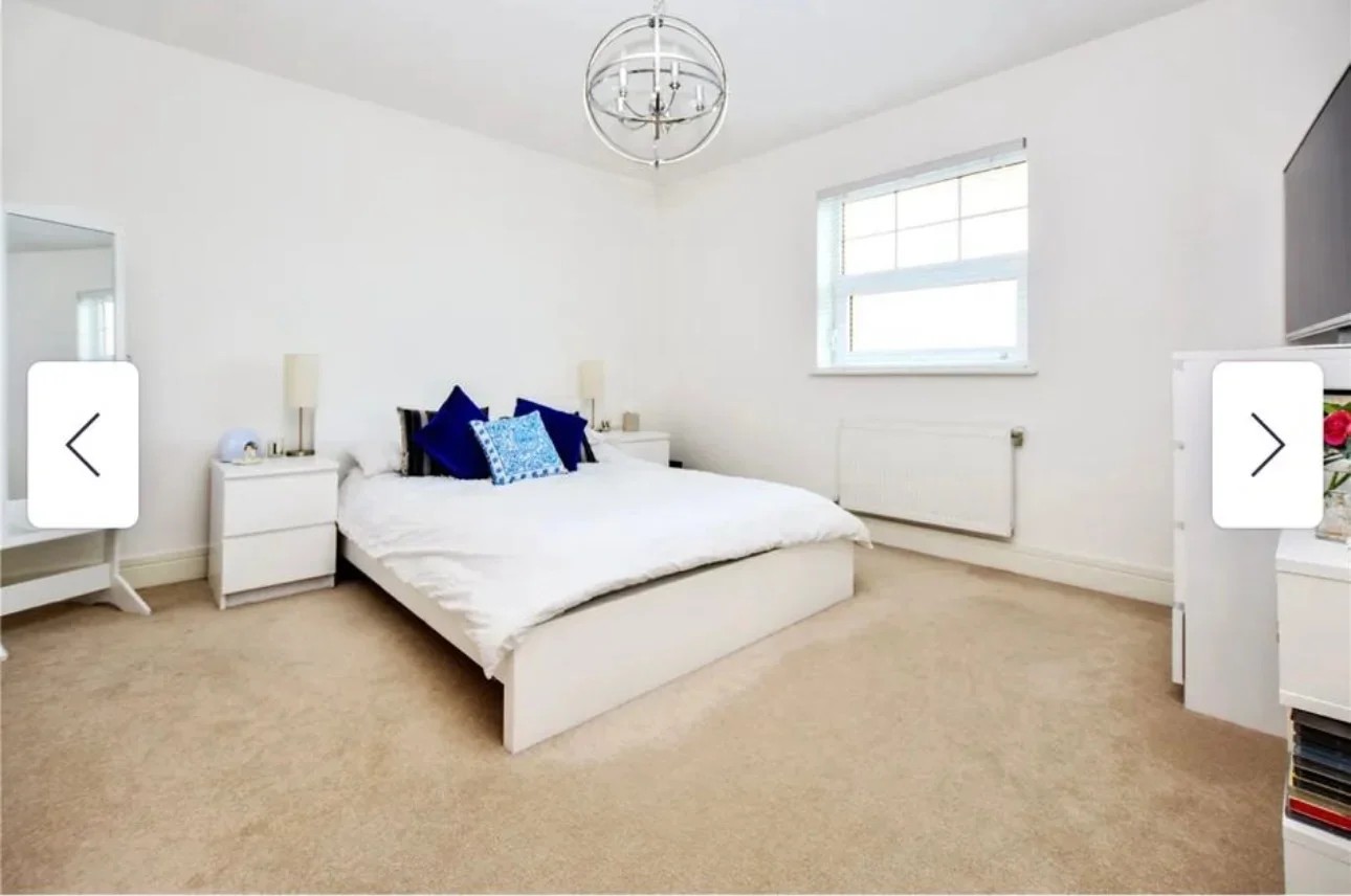 Flat Weir Road in Greater London