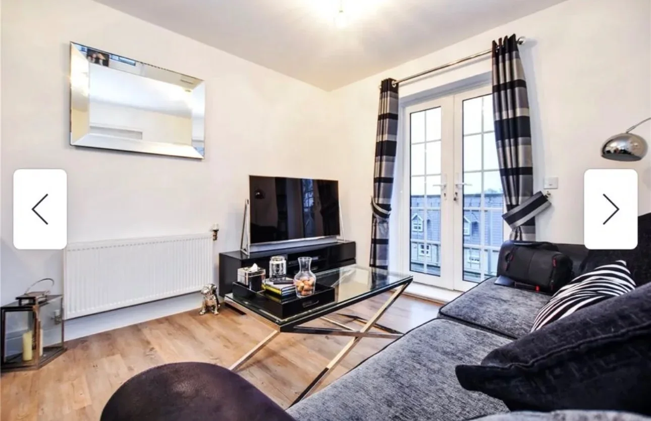 Flat Weir Road in Greater London
