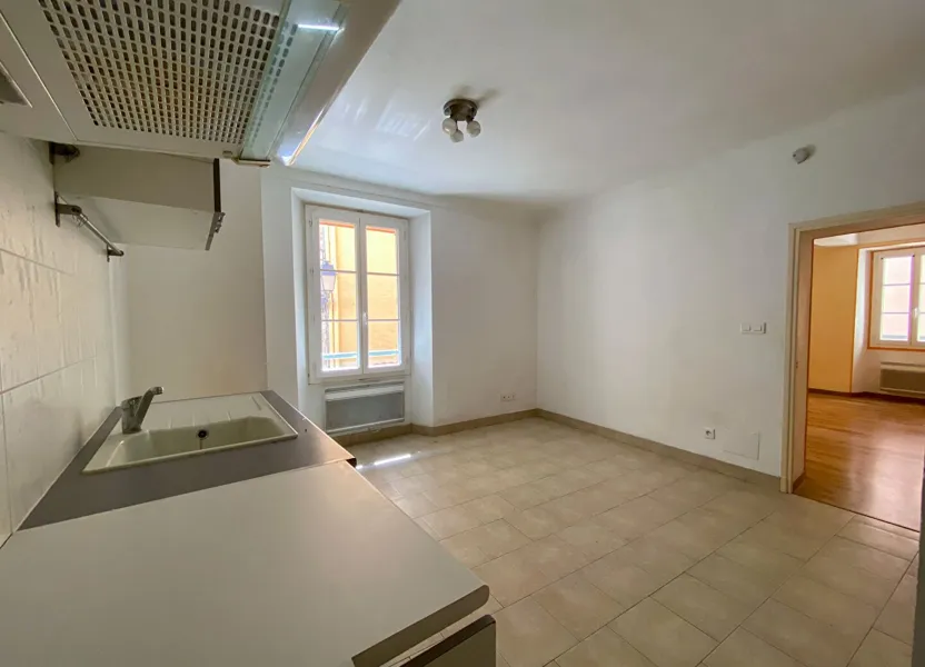 Appartement Rue de la Gare à Mouans-Sartoux